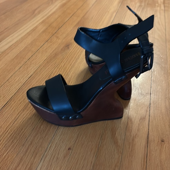 Luxury Rebel Shoes - Picture 4 of 7